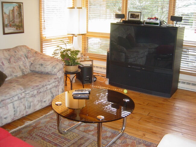Photo - 4552 Meadow Dr
