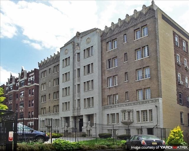 Photo - 61 Duncan Ave Apartments