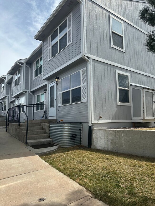 2 bed 2 bath Condo in Castle Rock, CO! - 2 bed 2 bath Condo in Castle Rock, CO!