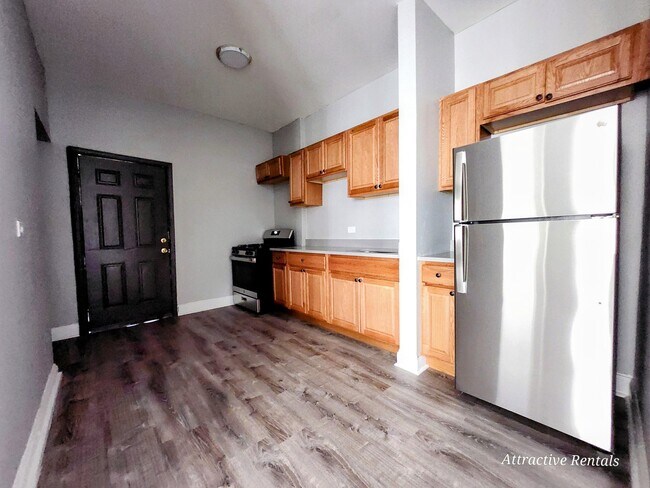 Photo - 6930 S Wabash Ave Unidad 1