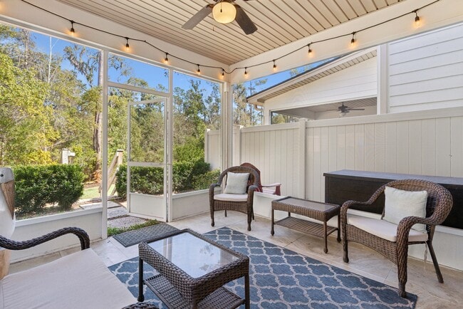 Photo - 807 Mariners Cir