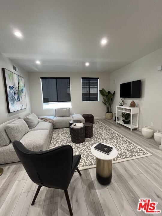 124 S Croft Ave Unit 402
