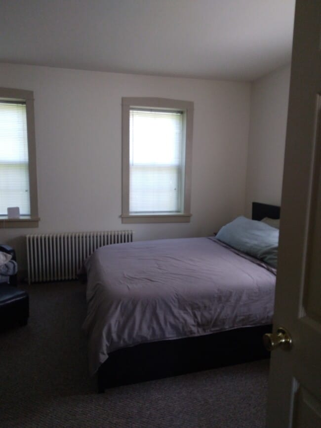 bedroom - 134 W Frederick St Unit #3