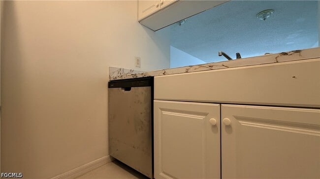 Photo - 3407 Winkler Ave Unit 309