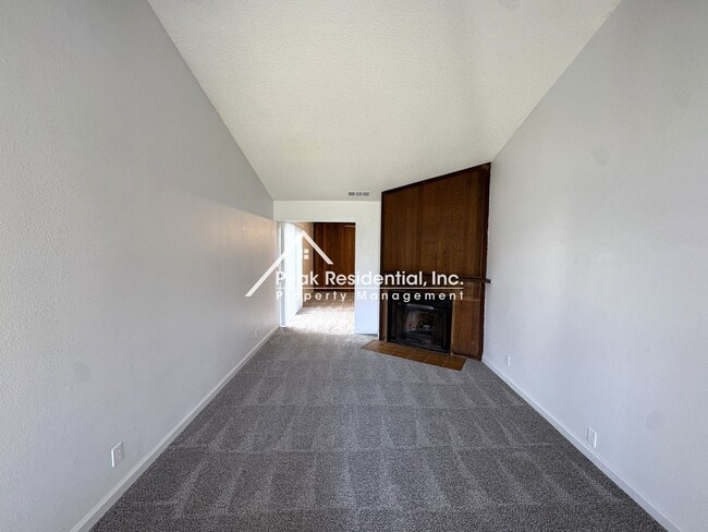Photo - Spacious Fair Oaks 2bd/1ba Duplex with 1 Car Garage