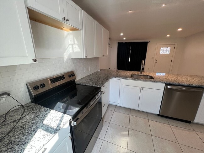 Photo - Charming 3-Bed / 2-Bath Renovated Rental in Washington Shores – Prime Orlando Location!