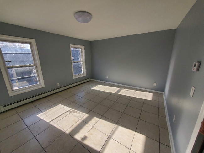 Photo - 16 Amity St Unit 2