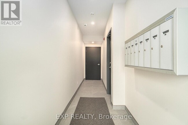 Photo - 158 Laval St