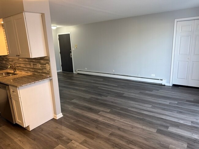 Photo - 110 W 66th St Unidad 5