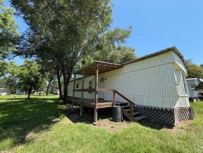 Building Photo - 9929 Farris Loop