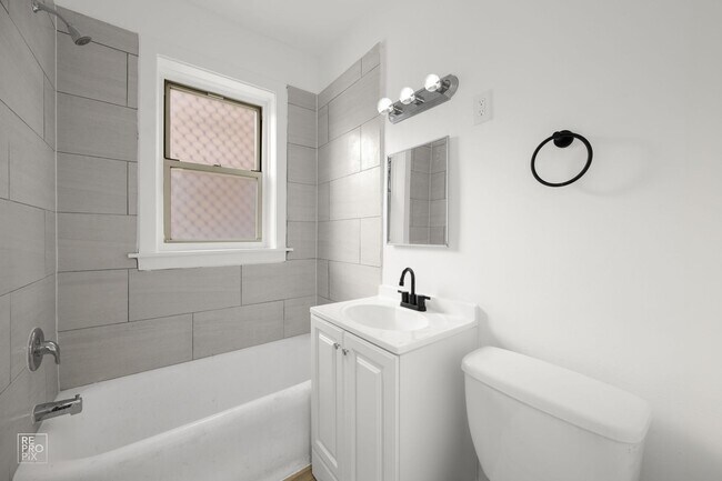 Photo - 8051 S Ingleside Ave 934-42 E 81st Chicago, IL 60619