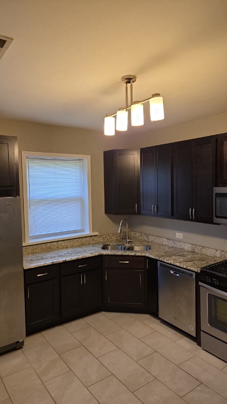 Photo - 535 E 46th Pl Unit 535 E 46th pl