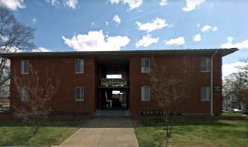 Building Photo - 2BR/1BA Apartment - East Campus - Short Di... Unit 206