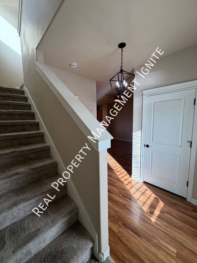 Photo - 20794 Comet Ln