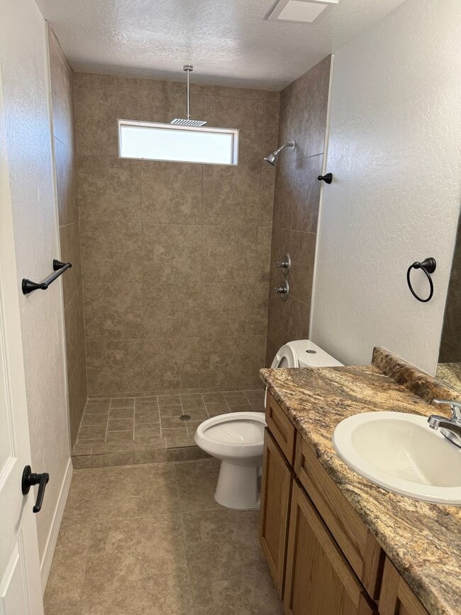 Photo - Newer 3 bedroom home with 2 car garage on ...