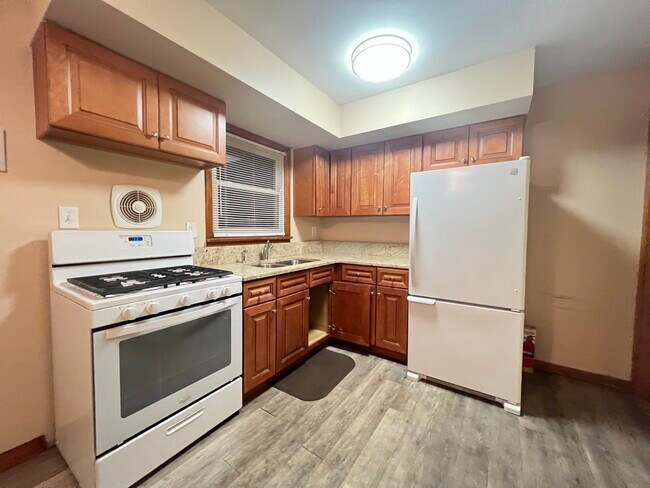 Photo - 830 Seymour Ave Apartments Unit 2