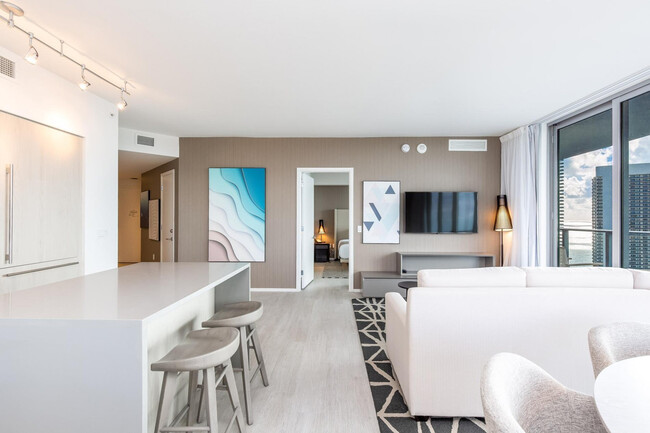 Building Photo - 4010 S Ocean Dr Rental