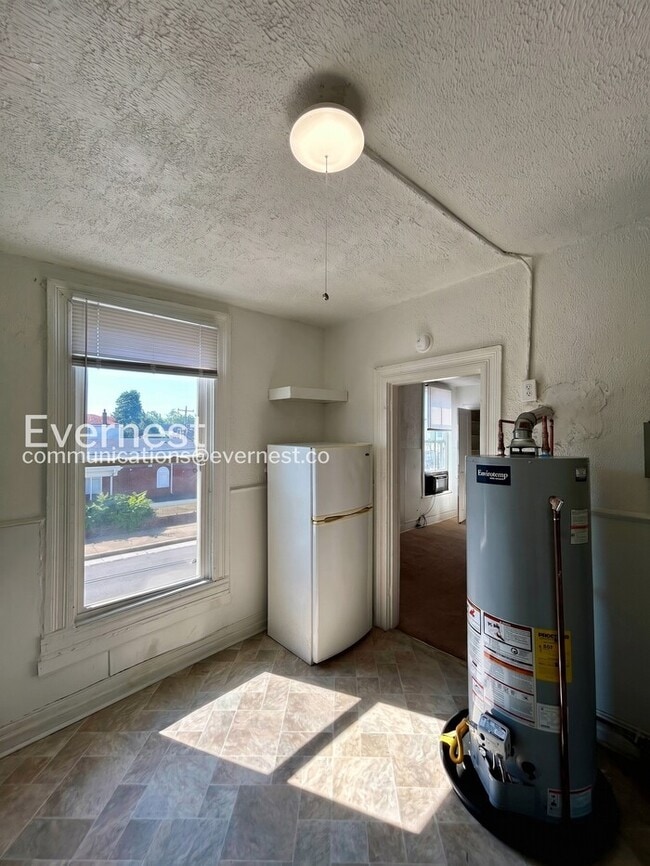 Photo - 2016 Fairmount Ave Unit Apt 2