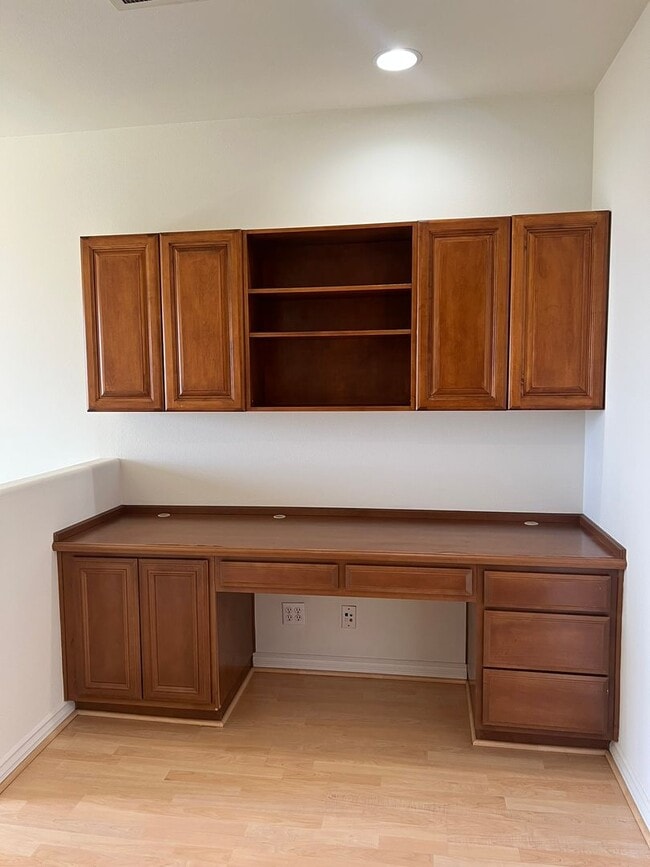 Photo - Skyline Villas: Hilltop Townhouse with Stunning Views in Signal Hill