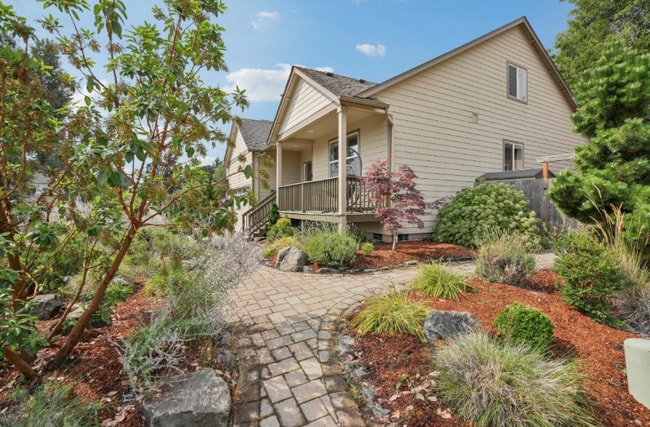 Photo - 4677 Southampton Dr SE