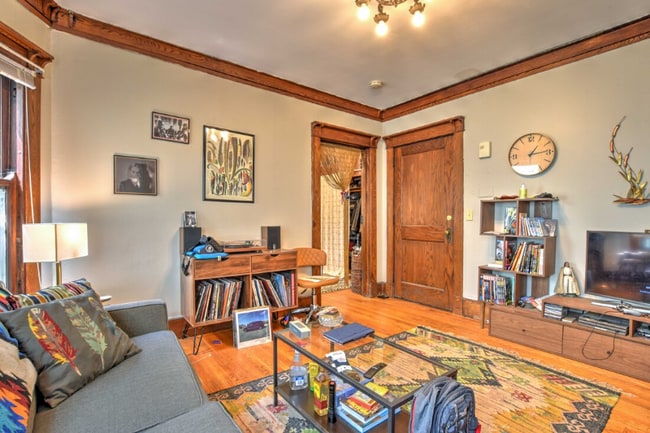 Photo - 933 Spaight St