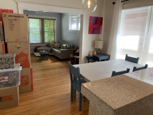 Building Photo - 1525 McCausland Ave Unit A