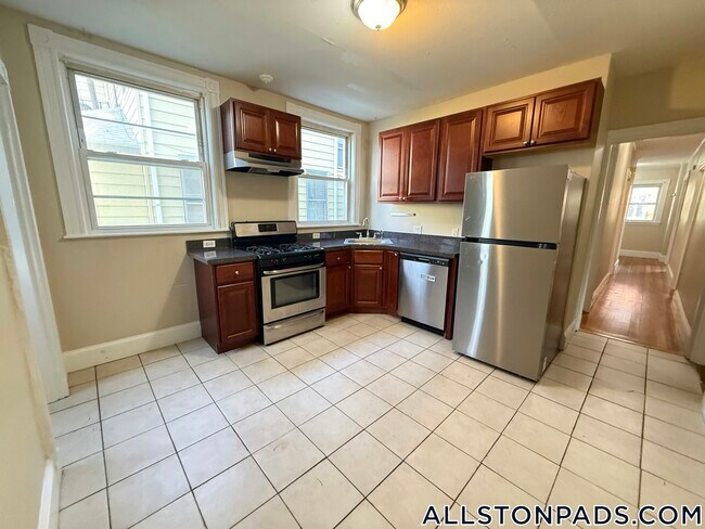 Photo - 35 Allston St Unidad 1