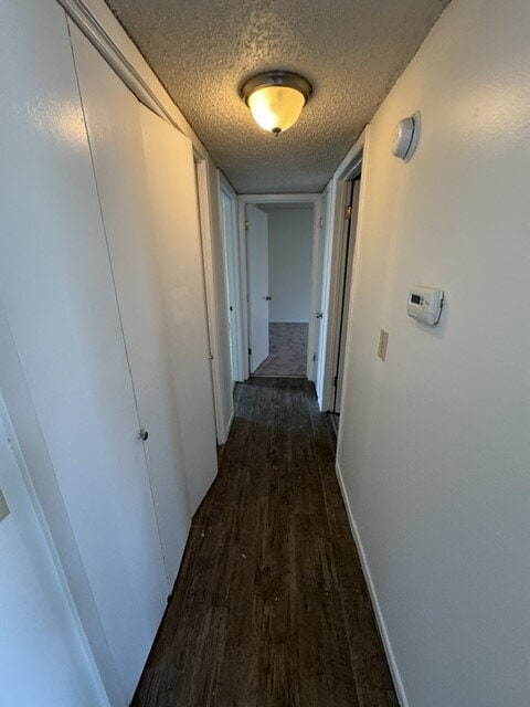 Photo - Come see this cozy 2 Bedroom, 1 Bathroom Upstairs Apartment! Unidad 3