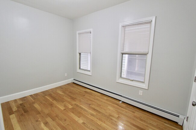 Photo - 460 Saratoga St Unit 1