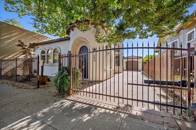 Photo - 1911 12th St