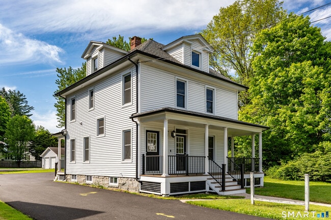 Building Photo - 212 S Main St