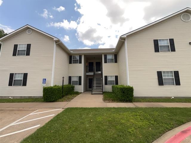 Building Photo - 125 NE Johnson Ave Unit 10 Rental