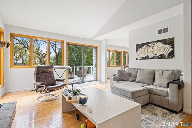 Photo - 39 Brightwood Ln