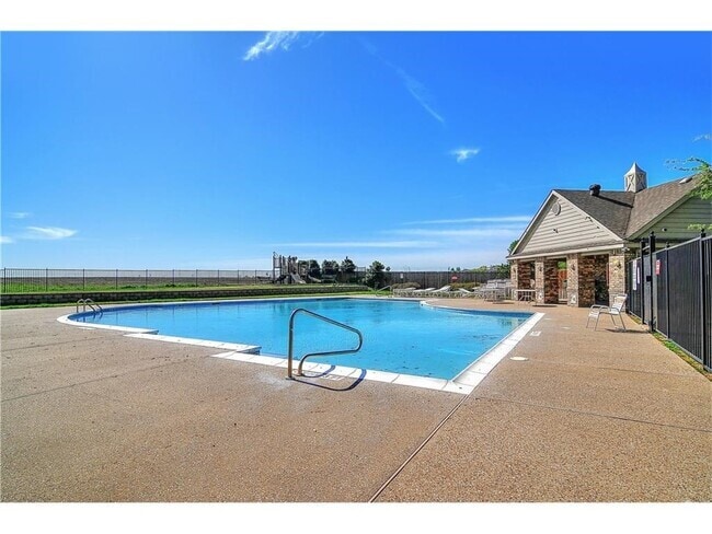 Building Photo - 4203 Falcon Dr Rental
