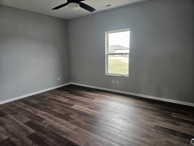 Photo - 928 Dishman Cir