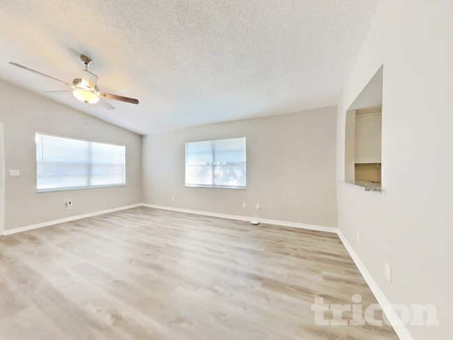 Photo - 4930 44th Ave N