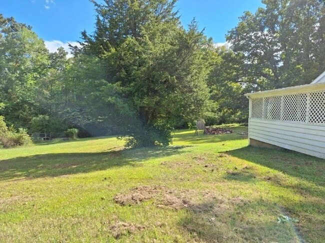 Photo - Knoxville 37914 - 3 bedroom, 2 bath home - Contact Tara Hayes (865) 242-8010