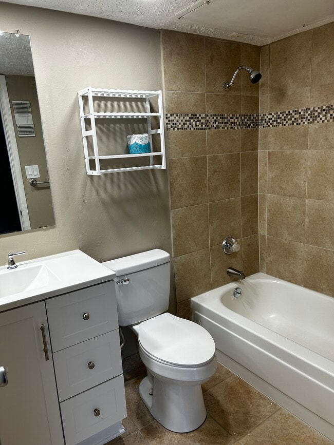 Photo - 2305 Basil Dr Unit D302