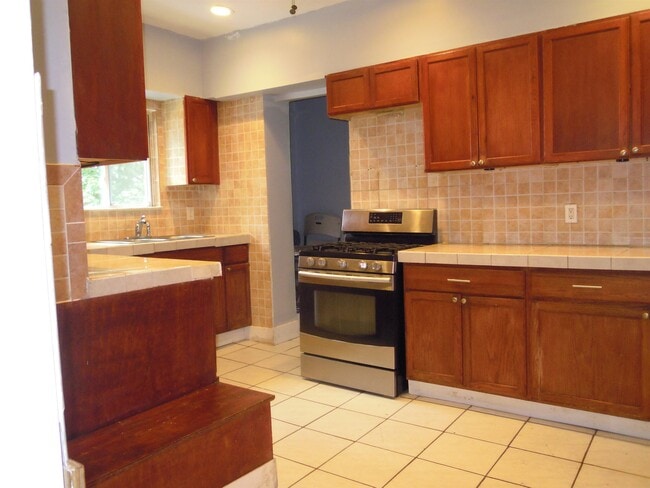 Photo - 56-58-58 Pine Grove Terrace Unit Upper Floor