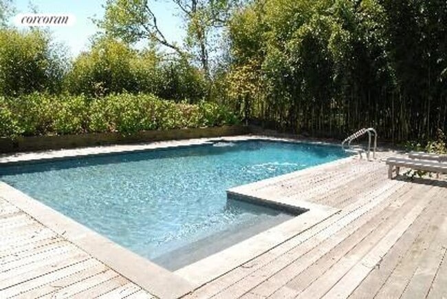 Photo - 37 Gardiners Bay Dr