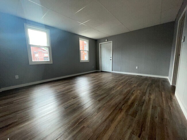 Photo - 159 Main St Unit 1