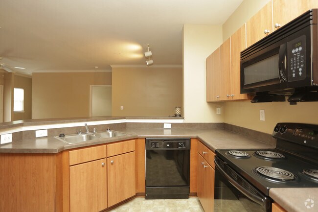 2BR, 2BA - 1,157 SF