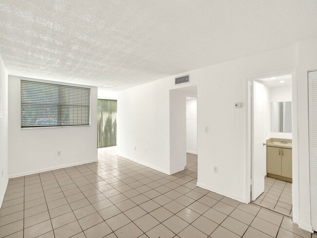 Photo - 9401 SW 4th St Unit 114