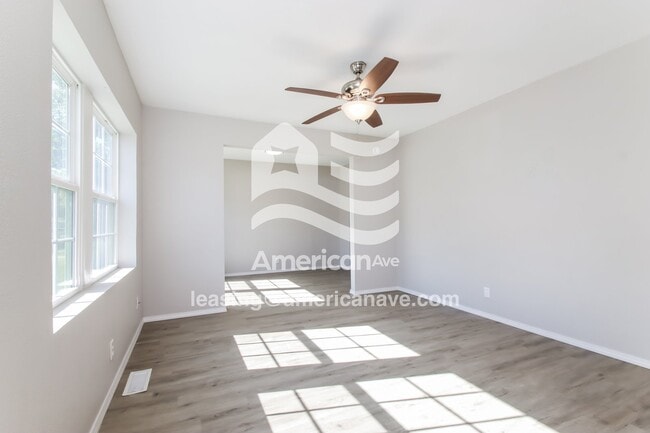 7835 E King Pl