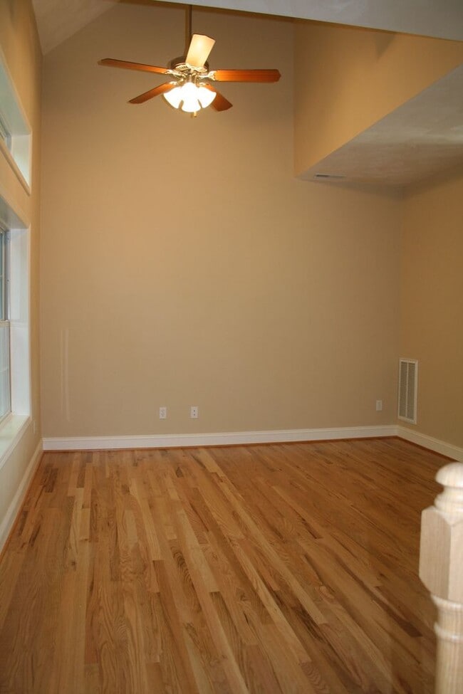 Photo - 1 Bedroom Behind Lane Stadium