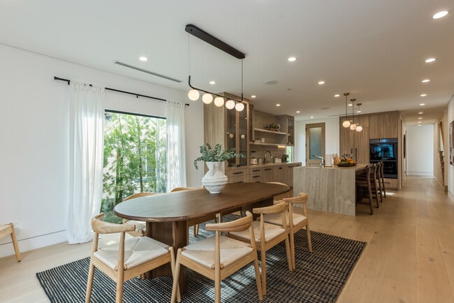 Dinning Room - 1161 Stearns Dr