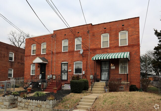 The Duplexes at 45th and Eads