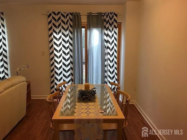 Photo - 5 Pheasant Run