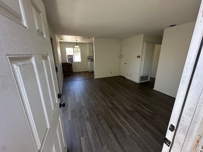 Spacious 2 bedroom 2 bath apartment in Ana... - Spacious 2 bedroom 2 bath apartment in Ana... Unidad D