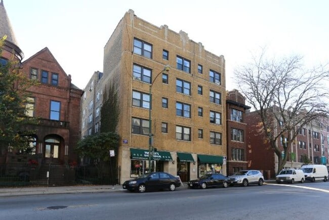 Building Photo - 717 W Belmont Ave Unit J08W
